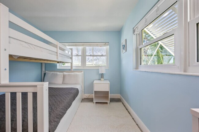 Building Photo - 491 Indian Creek Dr