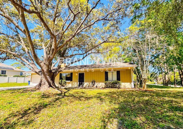 Building Photo - 3436 Woodland Dr