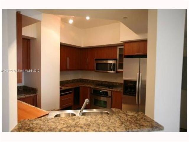 Building Photo - 888 Douglas Rd