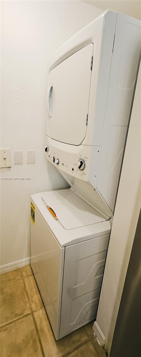 Building Photo - 6700 NW 114th Ave