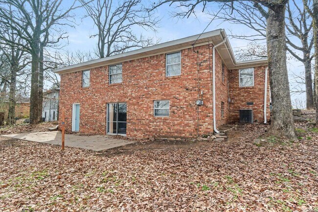 Building Photo - 5708 Alta Vista Dr