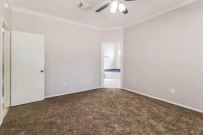 Building Photo - 22919 Pebworth Pl