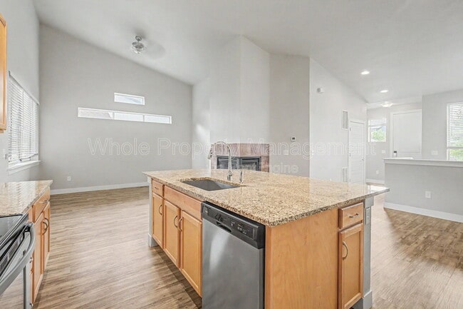 Building Photo - 9985 E 59th Ave