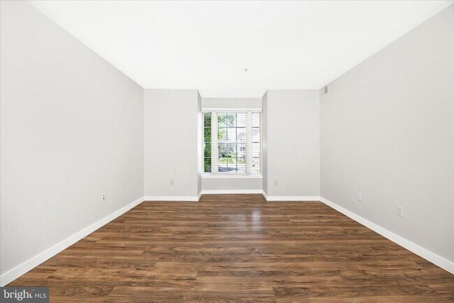 Building Photo - 615 Himes Ave