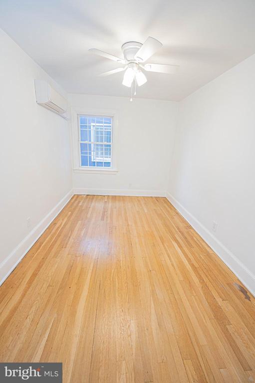 Building Photo - 308 N Division St