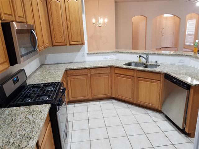 Building Photo - 9380 Snowberry Dr