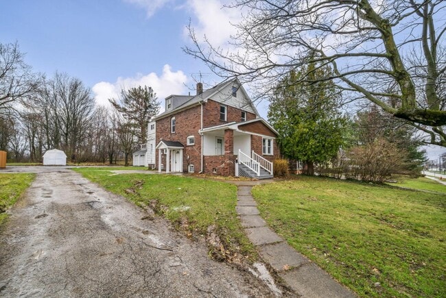 Building Photo - 10920 Granger Rd