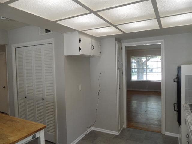 Building Photo - 10643 Lakemere Dr