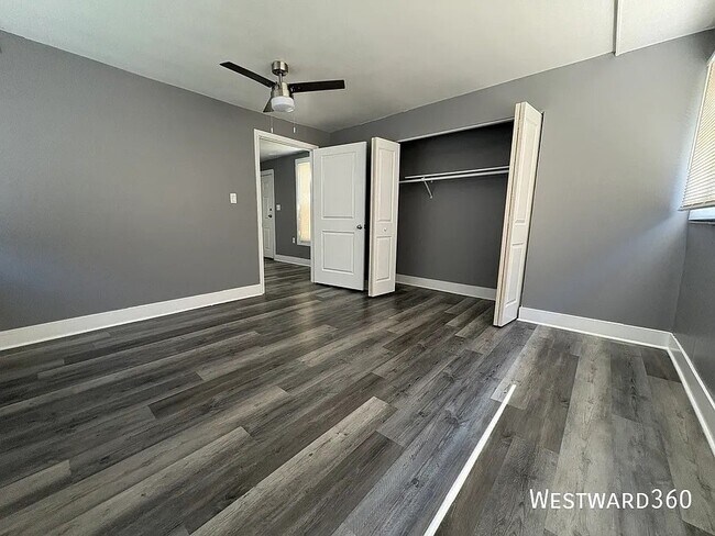 Building Photo - 508 W 46th St