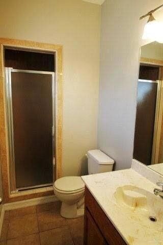 Building Photo - 604 Buena Vista Dr