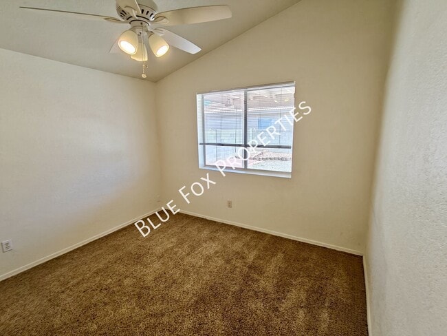 Building Photo - 6717 W Nueva Vista Dr