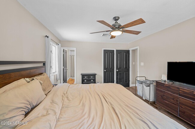 Building Photo - 5603 Gold Ct