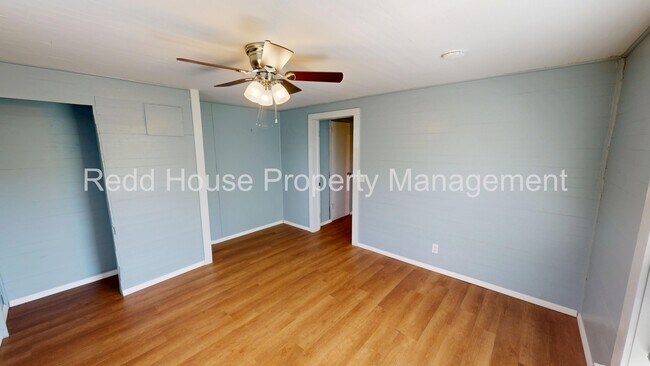 Building Photo - 103 Watkins St