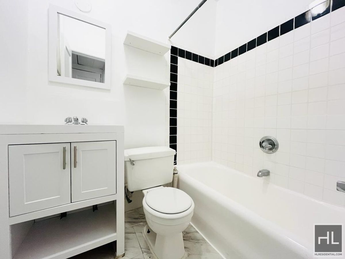 Building Photo - EAST 55 STREET