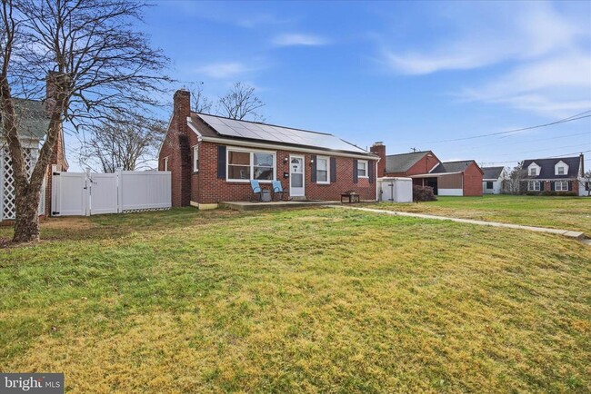 Building Photo - 1058 St Joseph St