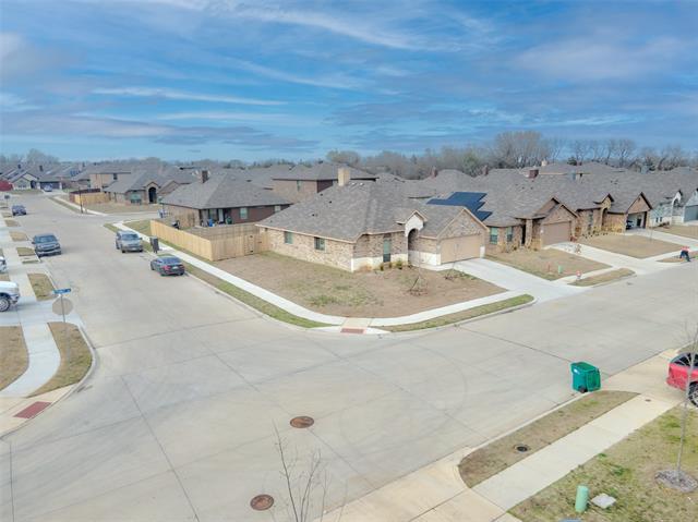 Building Photo - 531 Sydney St