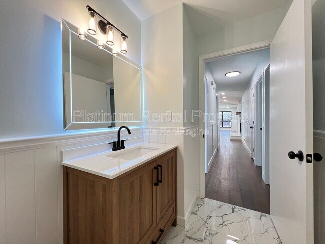 Building Photo - 1331 Buttercup Ct
