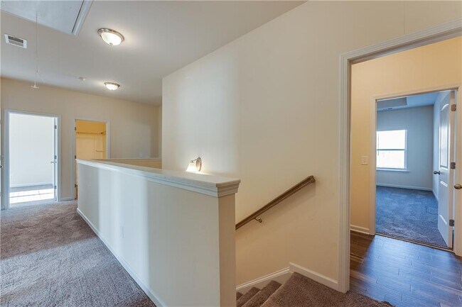 Building Photo - 5317 Burrus Ln