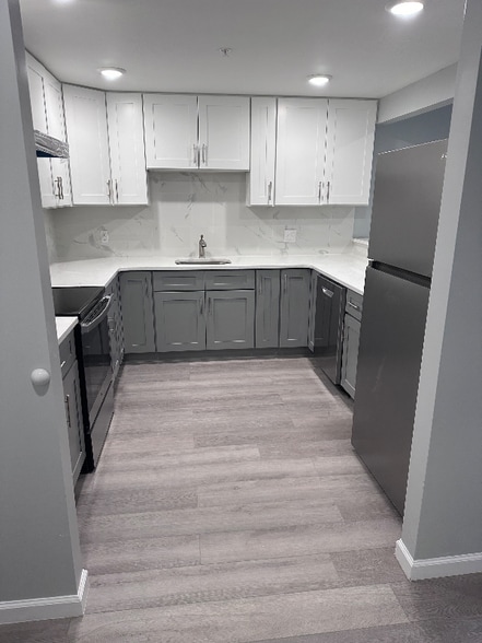 Building Photo - 140 S Easton Rd