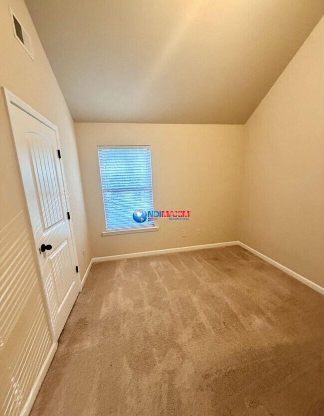 Building Photo - Brick front 4-bedroom house in Lawrenceville