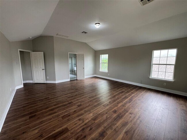 Building Photo - 1800 Rachel Ln