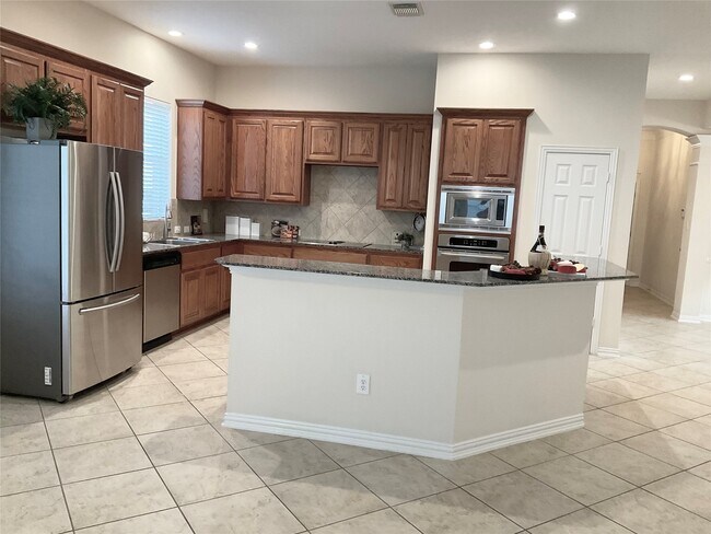 Building Photo - 6 Dragon Hill Pl