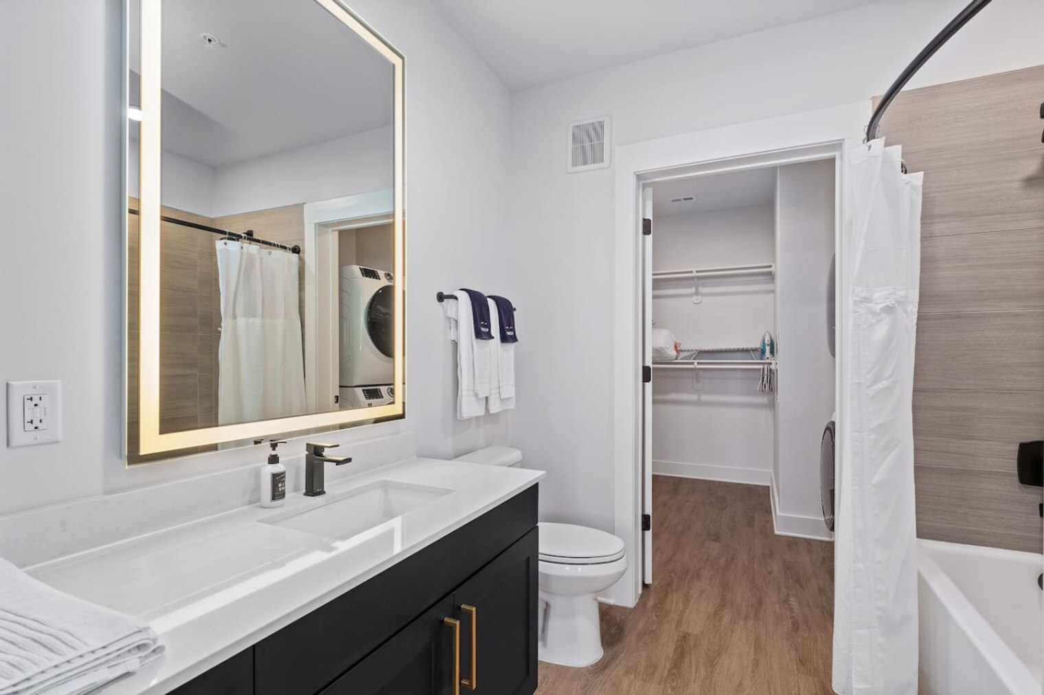 Building Photo - 2412 W Cypress St