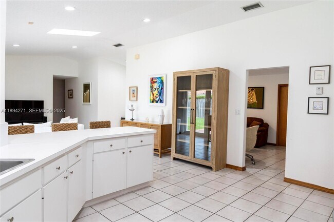 Building Photo - 8192 SW 90th Ave