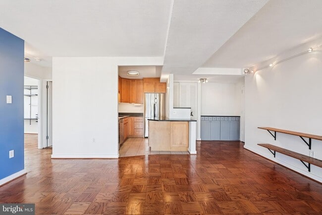 Building Photo - 1301 Delaware Ave SW