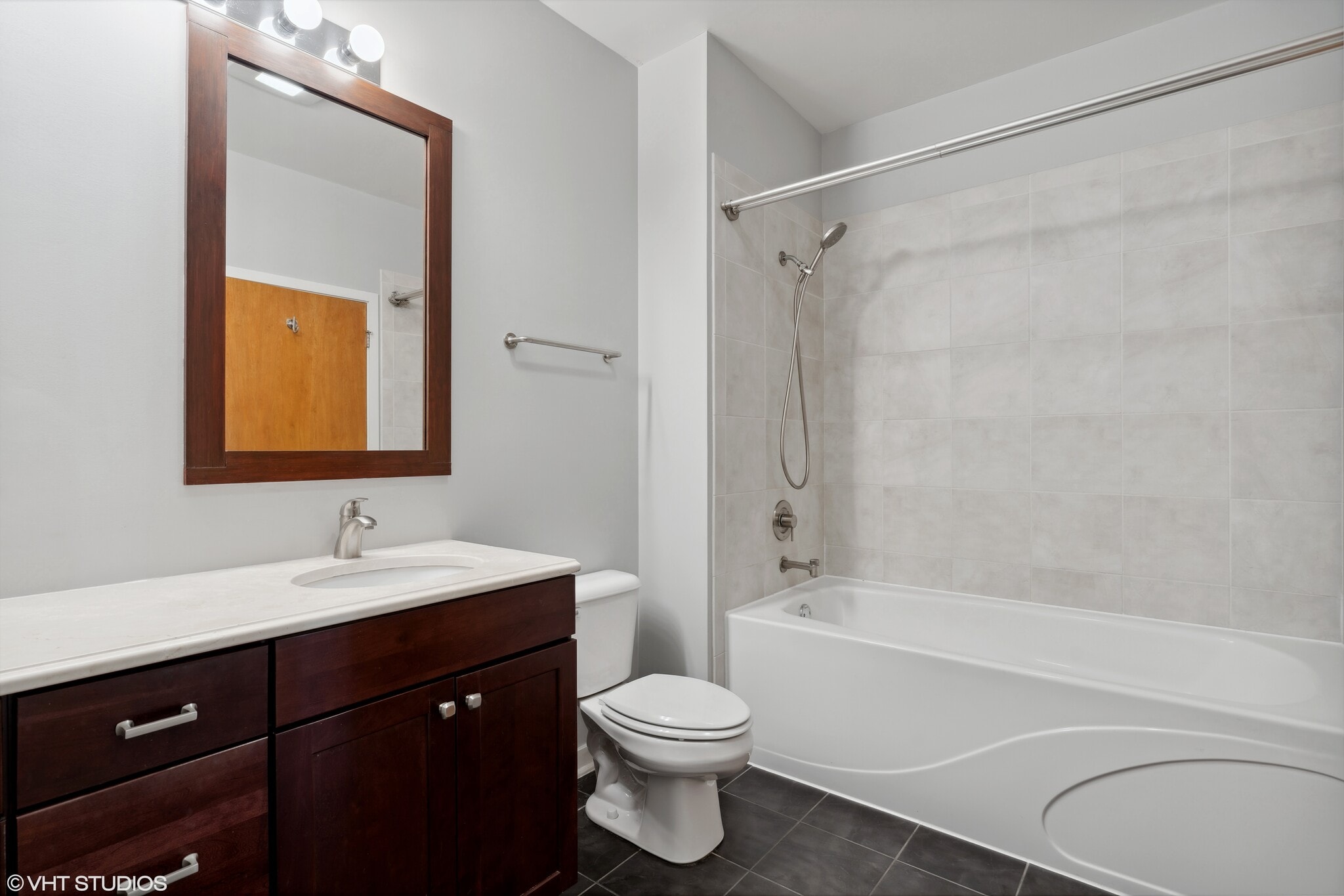 Building Photo - 3963 W Belmont Ave