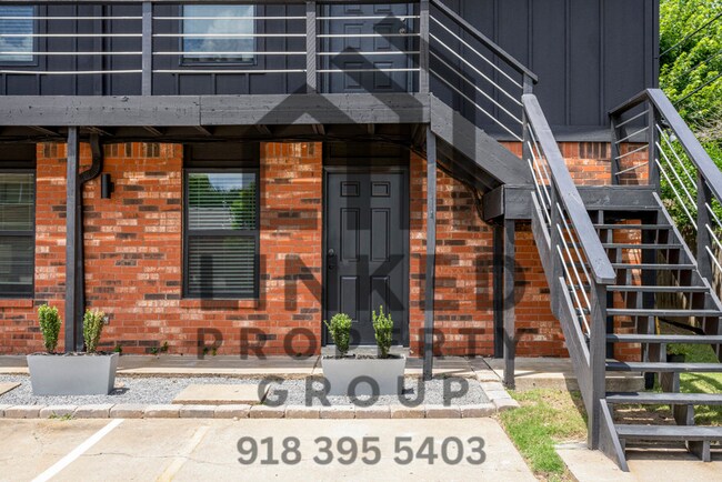 Building Photo - 3711 S Indianapolis Ave