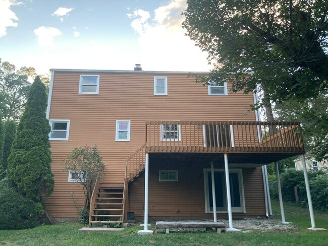 Building Photo - 11 Estwick Pl