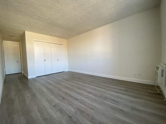 Building Photo - 300 S Gramercy Pl