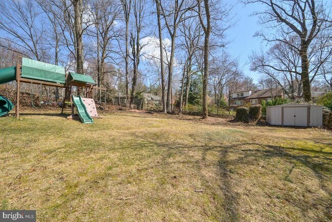 Building Photo - 3035 Hazelton St