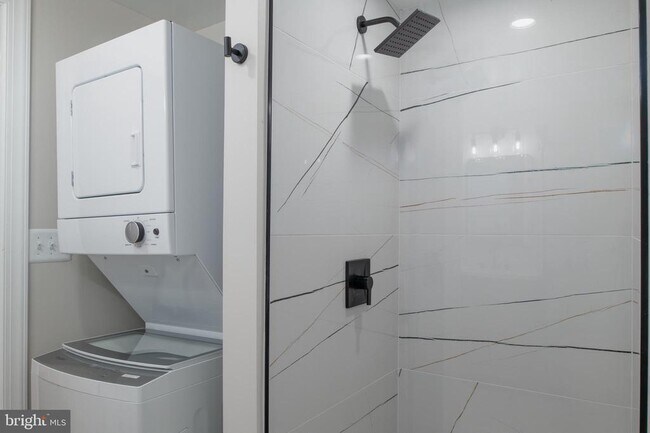 Building Photo - 1 E Montgomery St