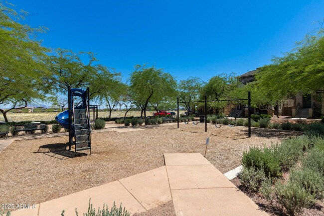 Building Photo - 3142 N Clanton St