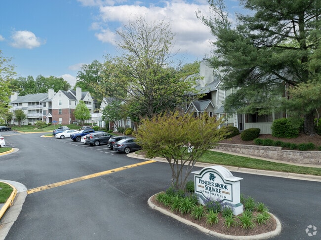 Primary Photo - Penderbrook Square