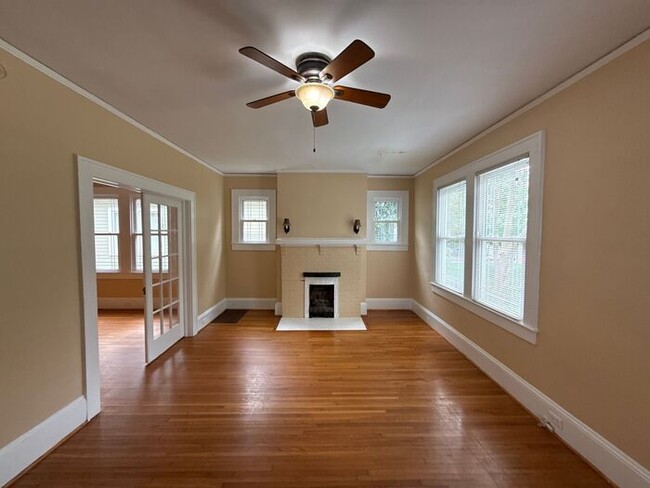 Building Photo - Elizabeth - T.R. Lawing Realty, Inc