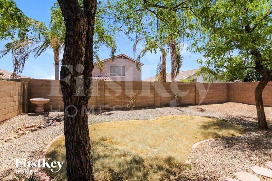 Building Photo - 7225 W Blackhawk Dr