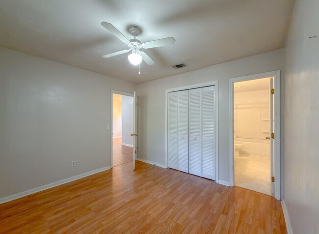 Building Photo - 2254 Tuscavilla Rd