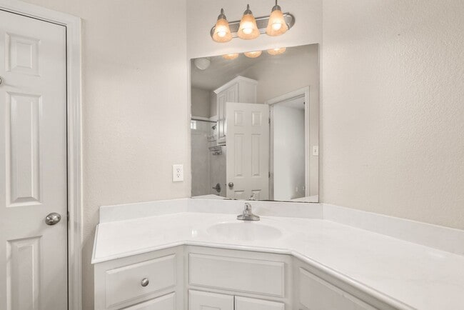 Primary Photo - Available August 2026! Charming 4 Bed, 2.5...