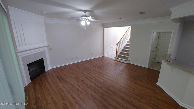 Building Photo - 11073 Castlemain Cir E