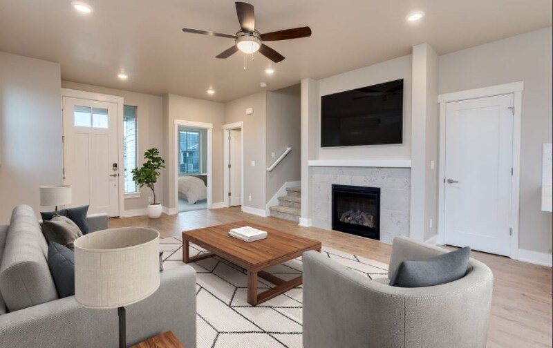 Building Photo - 8138 SE Reddington St