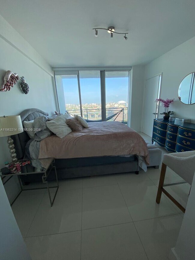 Building Photo - 92 SW 3rd St