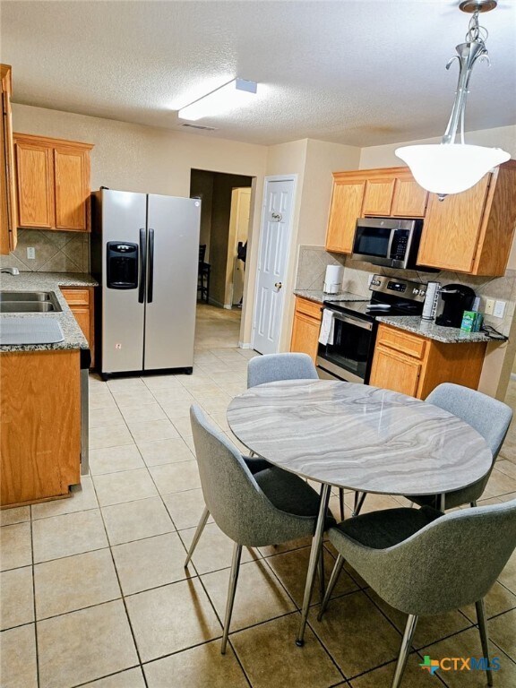 Building Photo - 3403 Thunder Creek Dr