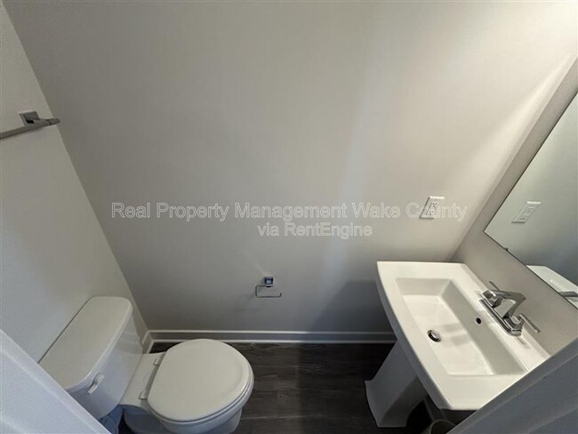 Building Photo - 1406 Excelsior Grand Ave