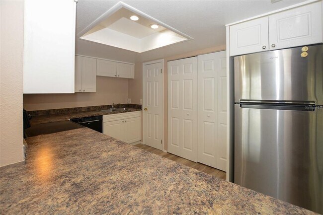 Building Photo - 2408 Barley Club Ct