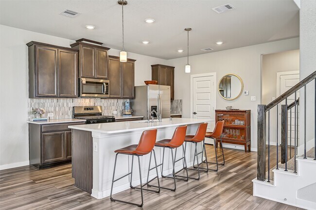 Building Photo - 2403 Bay Breeze Dr