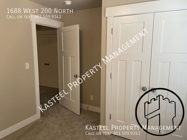 Building Photo - 1688 W 200 N