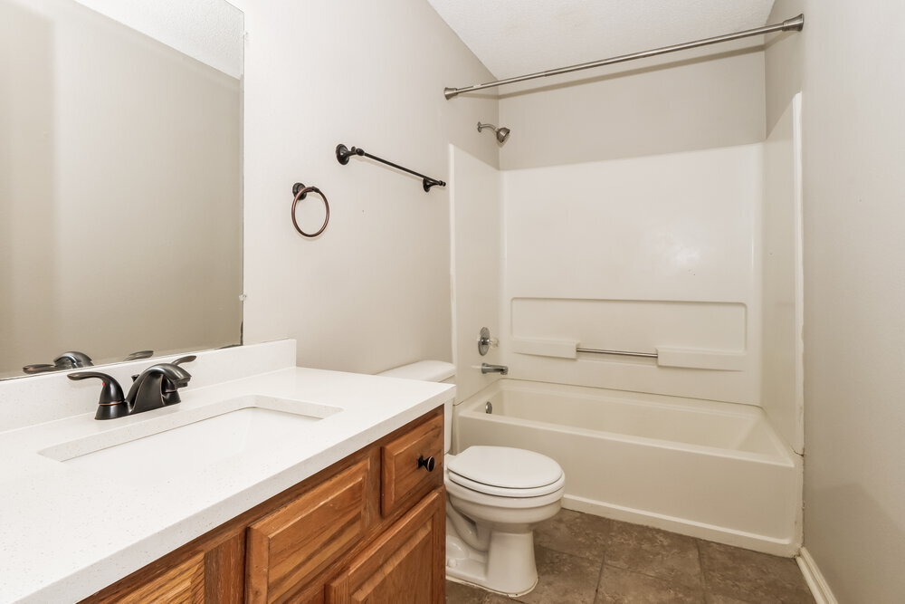 Building Photo - 7356 Green Ash Dr